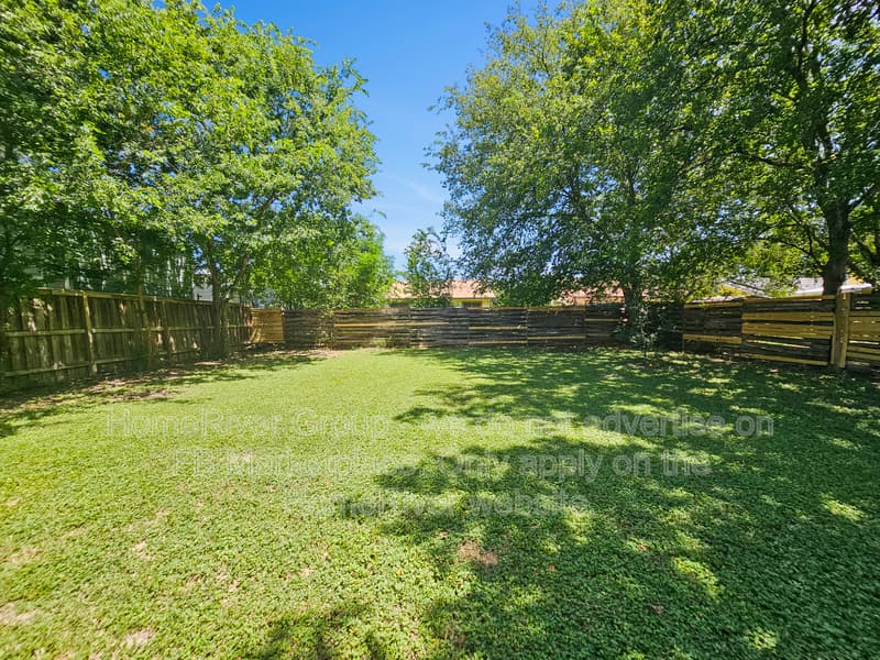 San Antonio House: 9715 Hidden Cross