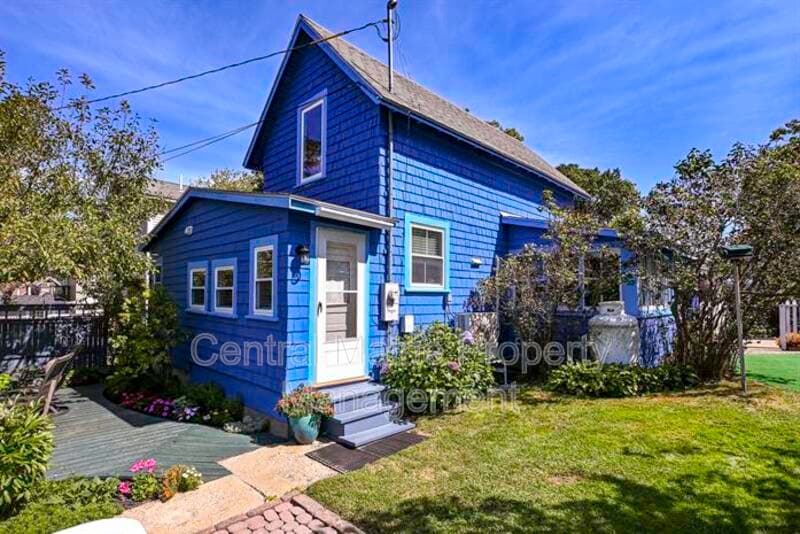 Old Orchard Beach House: 20 13th Street
