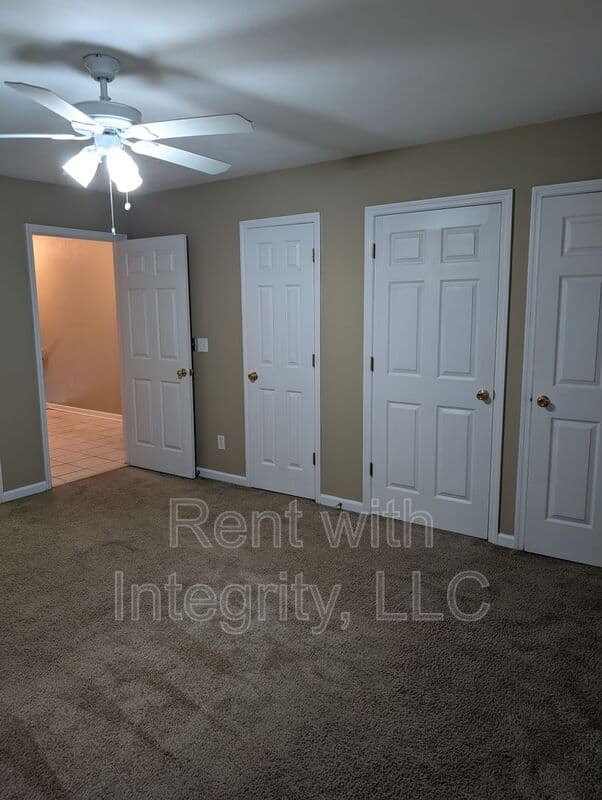 Tallahassee House: 4250 Augustus Oak Court