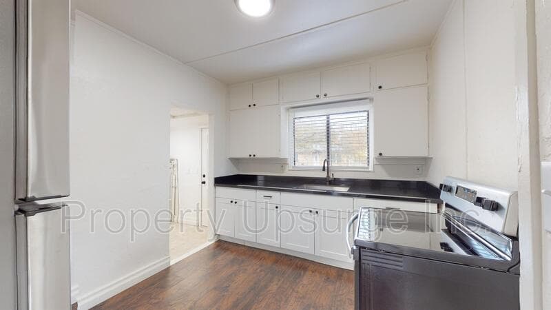 Anderson Condo: 1889 3rd Street