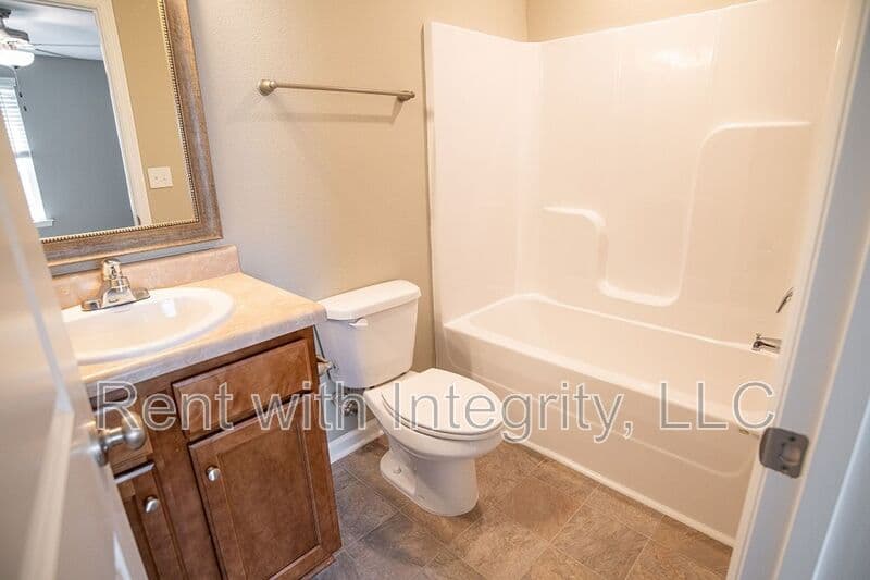 Tallahassee House: 2202 Del Carmel Way