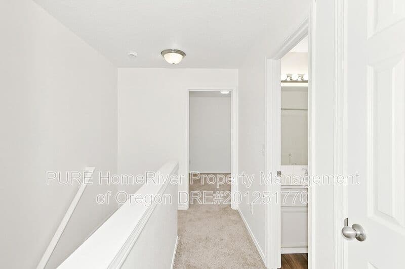 Portland House: 141 NE 147th Ave