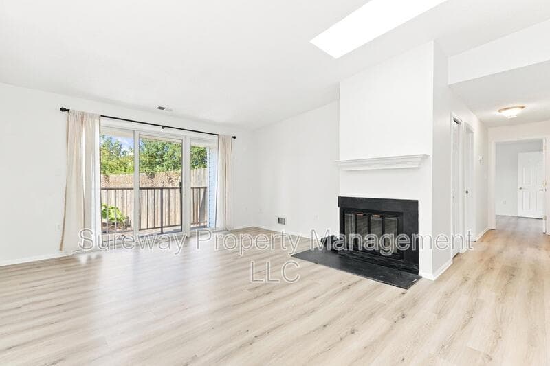 Hamilton Condo: 58 Willow Ct