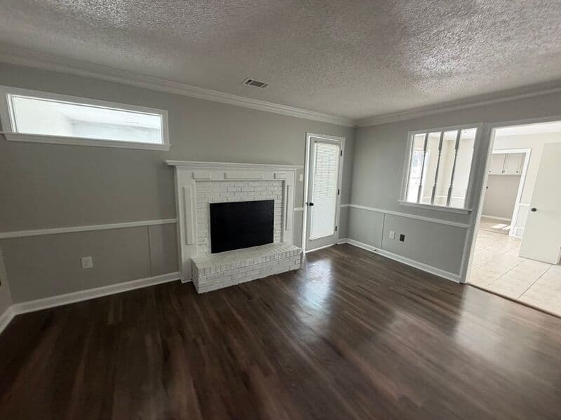 Olive Branch House: 7211 Grove Park Rd