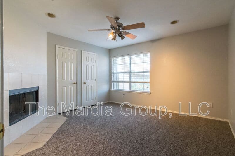 Garland House: 3904 Brandon Park Dr