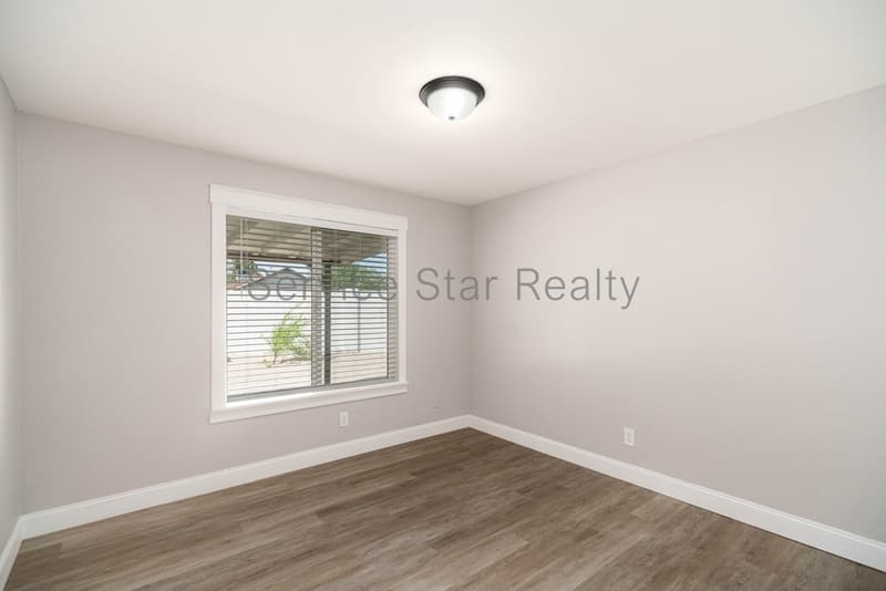 Chandler House: 526 N Pepperwood Ct