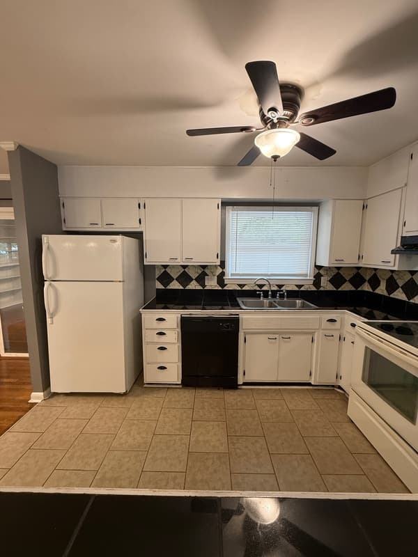 Huntsville House: 2503 Birchfield Street NW