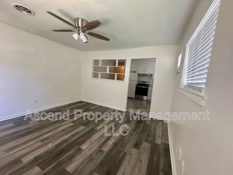 Chattanooga House: 875 N Chamberlain Ave