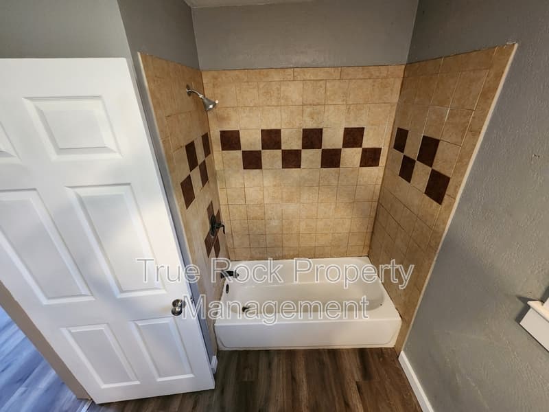 Ada House: 1225 South Stockton Ave