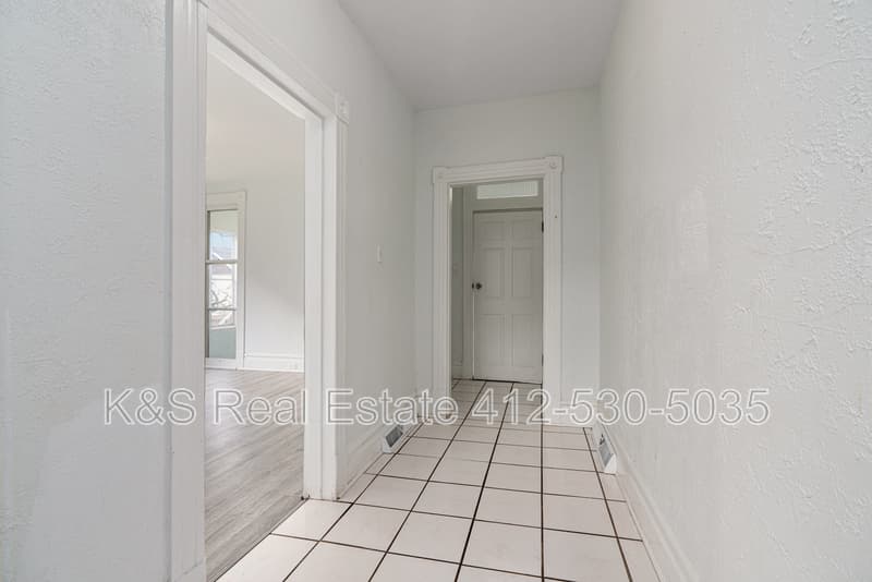 Greensburg House: 79536 Reamer Street