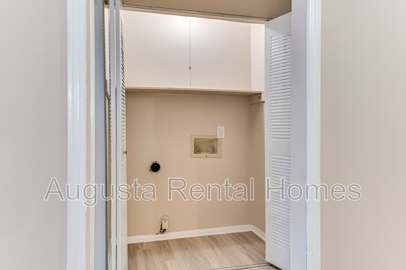 Augusta Condo: 2515 Center West Parkway - 9O