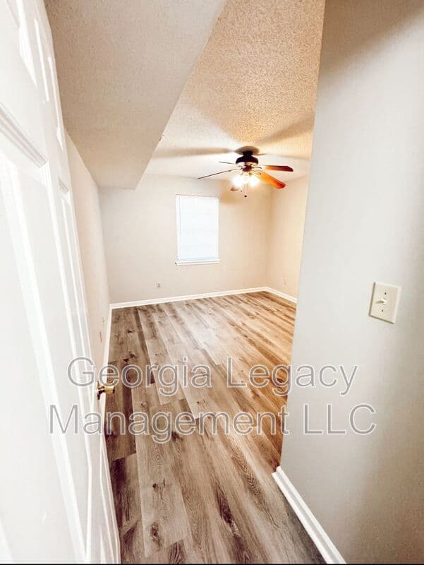 athens House: 1688 Prince Avenue