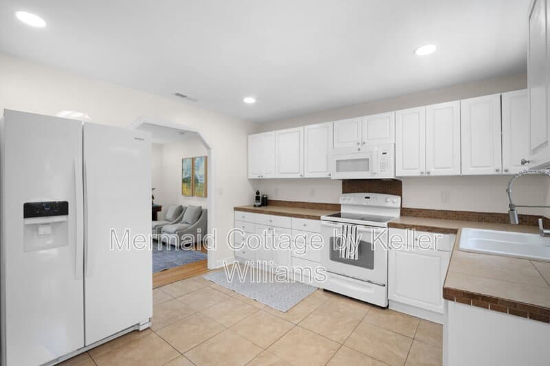 Beaufort House: 905 McTeer Circle