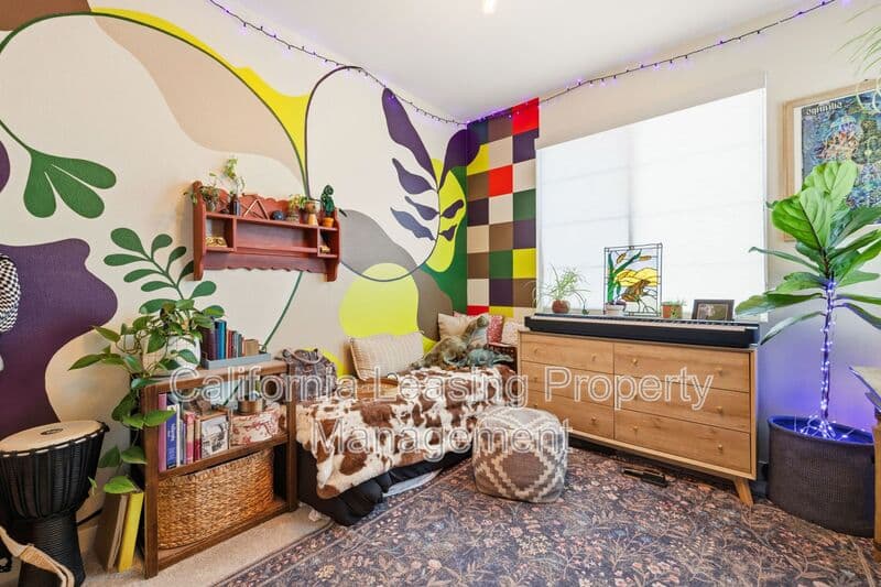 Valencia House: 27233 Red Willow Court