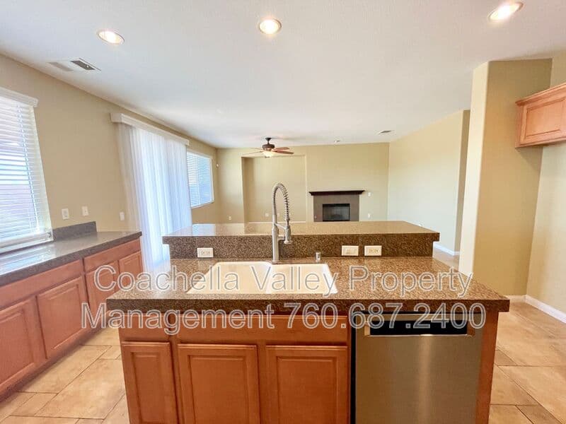 Indio House: 84543 Strada Way