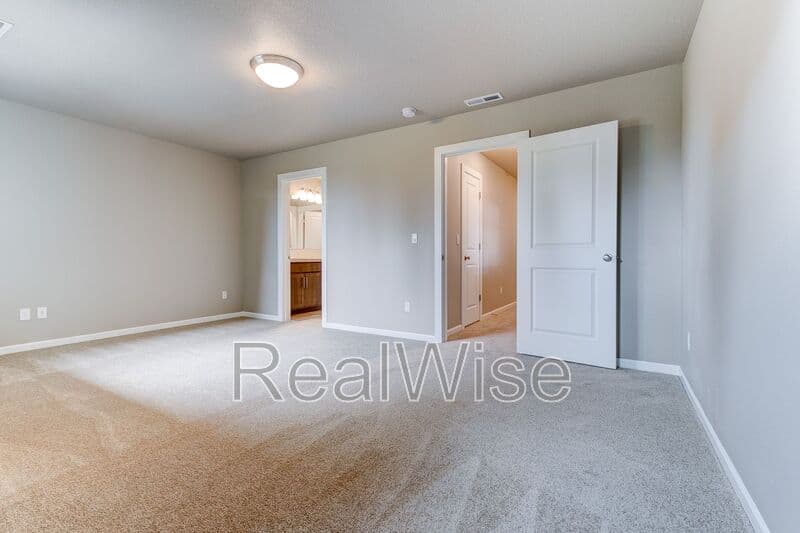 Aloha Townhome: 21367 SW Ortiz Ln