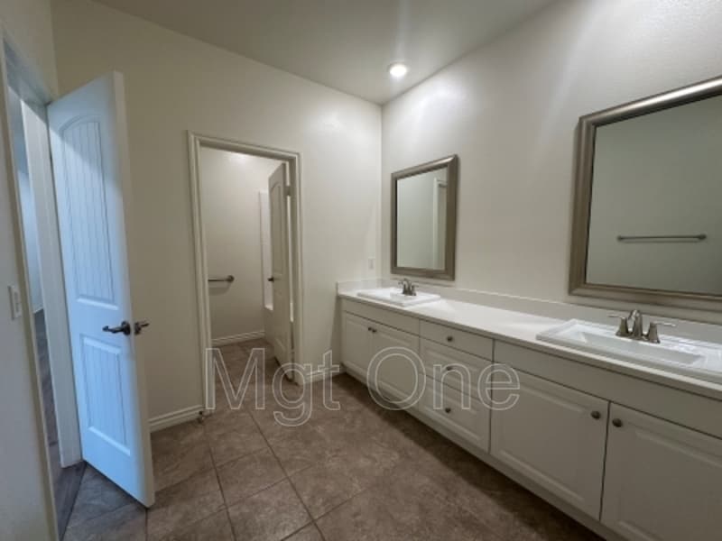 Riverside House: 16623 Key Lime Boulevard