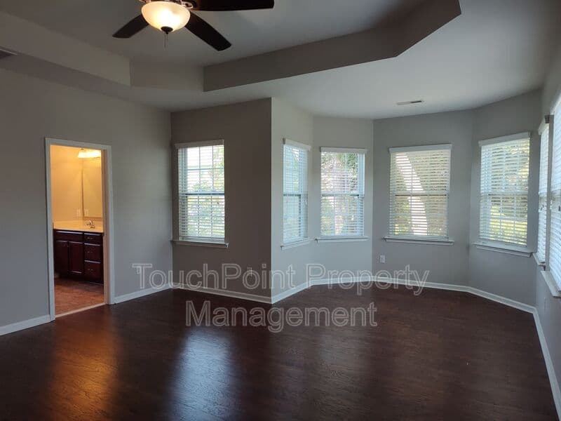 Charlotte House: 8611 Burnside Ln