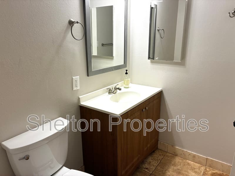 Tempe House: 523 E Malibu Dr