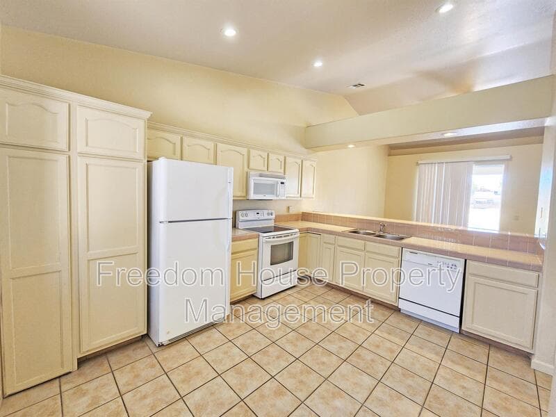 Pahrump Condo: 1051 Red Butte Street