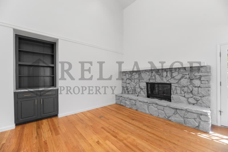 Wichita House: 7211 Bainbridge Road