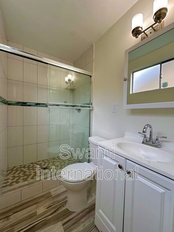 Lomita House: 25530 1/2 Oak St.