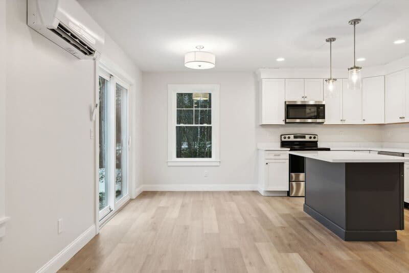 Wells Townhome: 42 Foliage Way