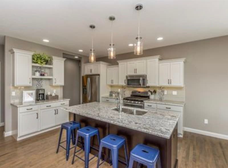 Marion House: 1348 Rolling Glen Dr
