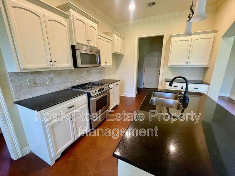 Lafayette House: 115 Barataria Bay