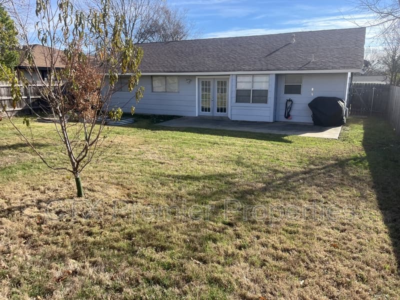 Austin House: 8408 Maine Drive