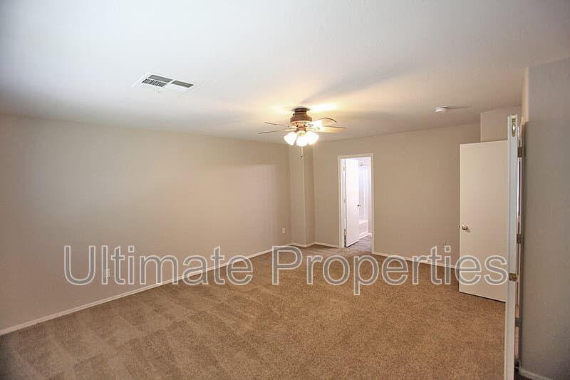 Litchfield Park House: 6132 N Florence Ave