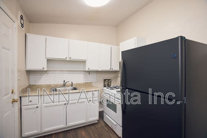 Atlanta Condo: 2157 Lenox Rd, NE