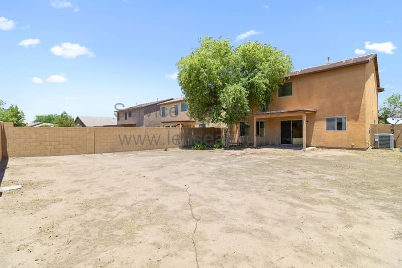 Maricopa House: 41881 W Avella Dr
