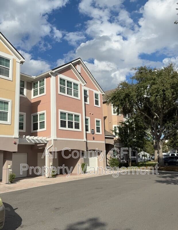 Orlando Condo: 6627 Queens Borough Ave