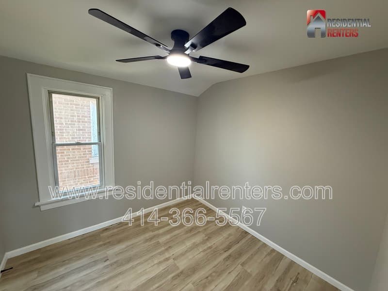 Milwaukee Condo: 3351 N 6th Street