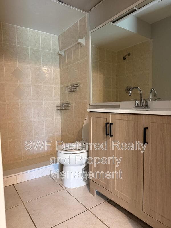 Fort Myers Condo: 7400 Constitution Circle