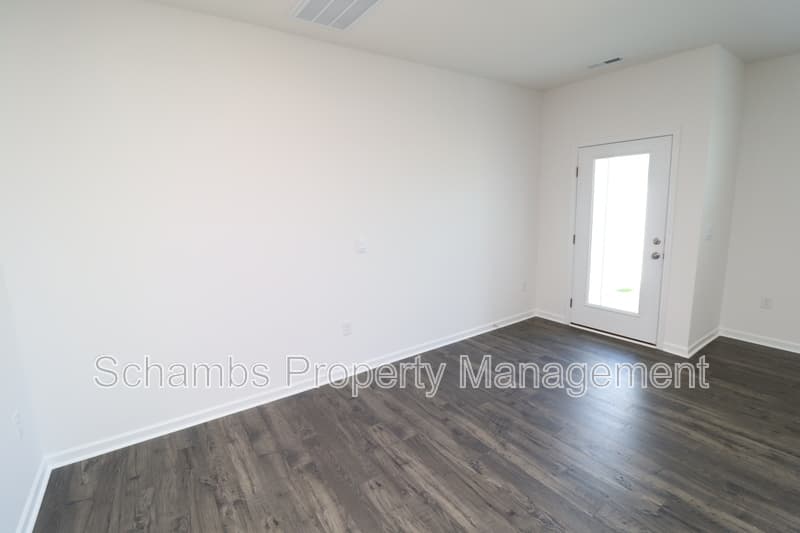 Wake Forest House: 360 Freestall Dr