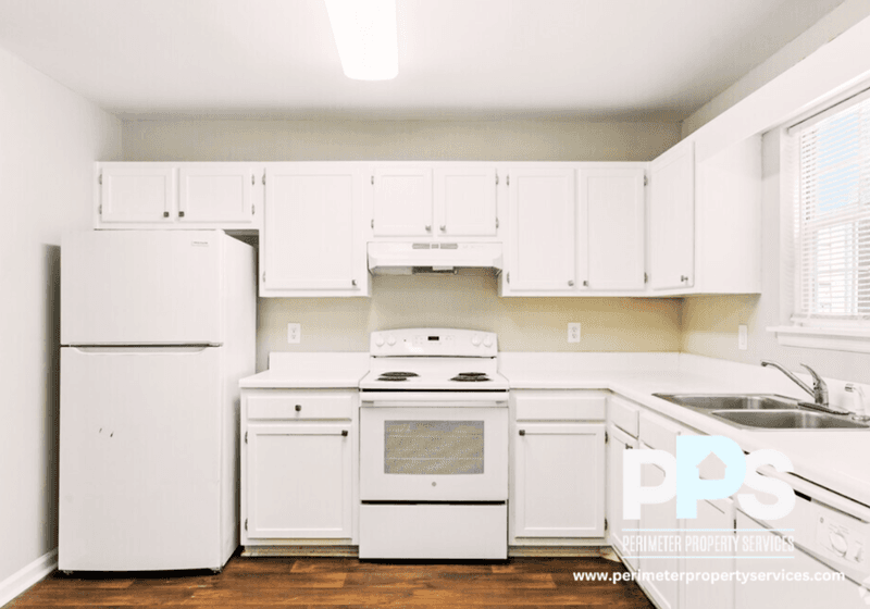 Dallas House: 350 WI Pkwy