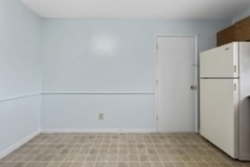 Kansas City Condo: 8704 Wornall Rd - D
