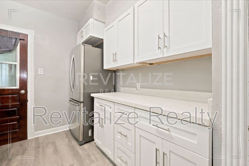 Mobile House: 214 Upham Street