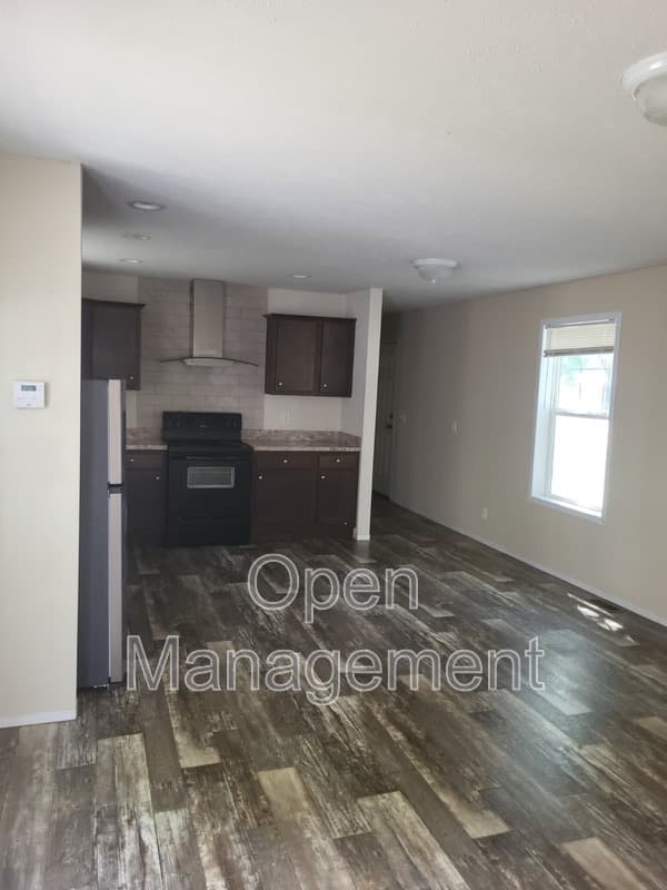 Louisville House: 3416 Kramers Ln