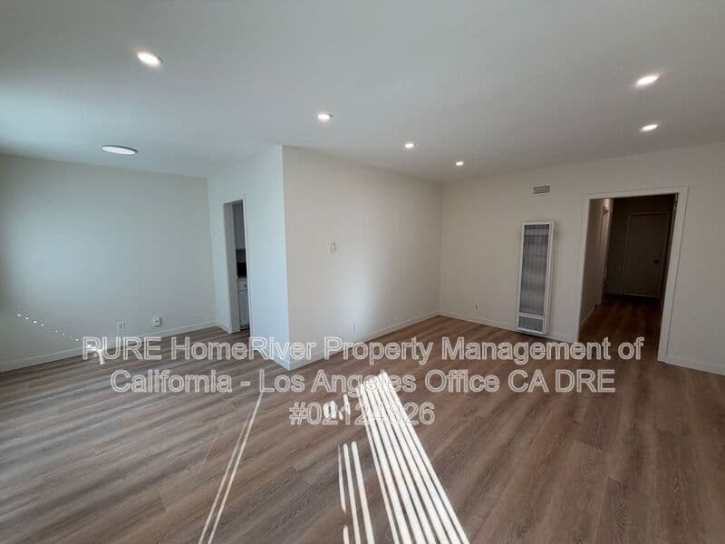 Sherman Oaks House: 4427 Murietta Ave