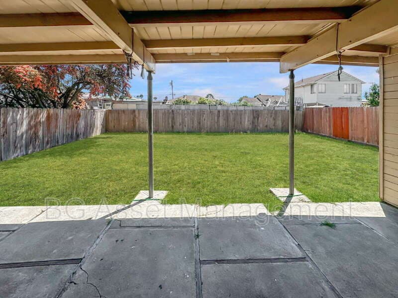 Richmond House: 1526 Visalia Avenue