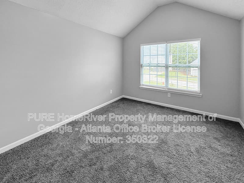 Locust Grove House: 131 Laughlin Dr