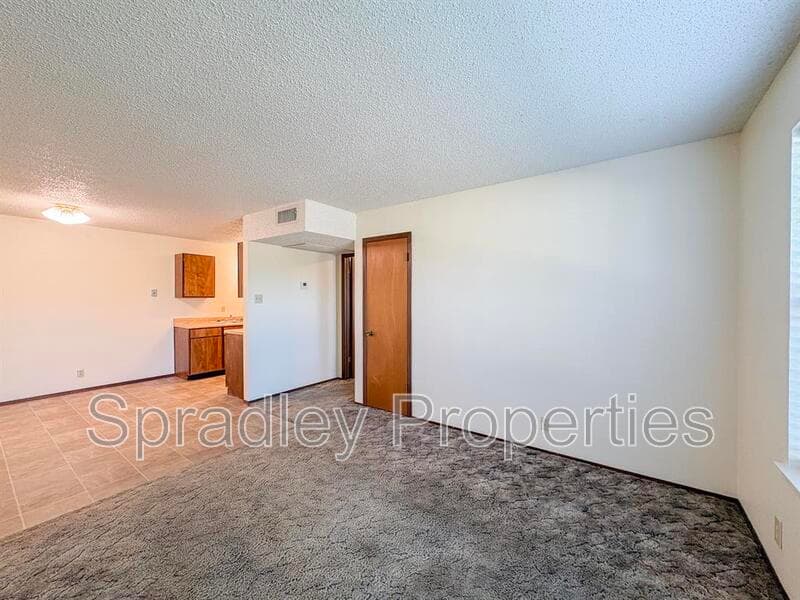 Troy Condo: 120 W Main St