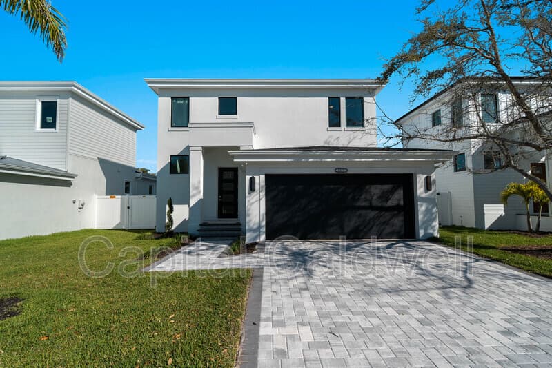 Sarasota House: 2345 Bahia Vista St