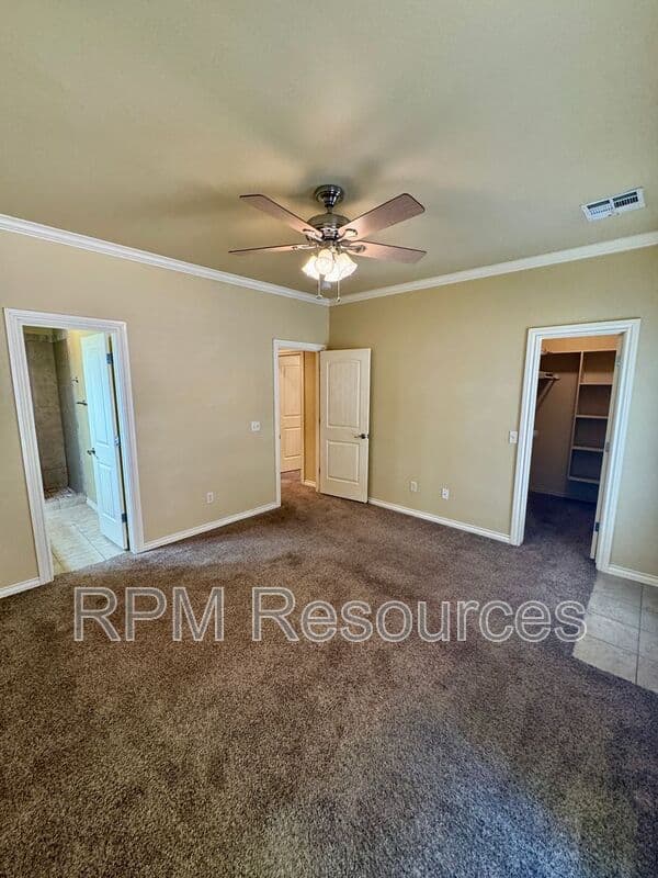 Edmond Condo: 13821 Oxford Dr