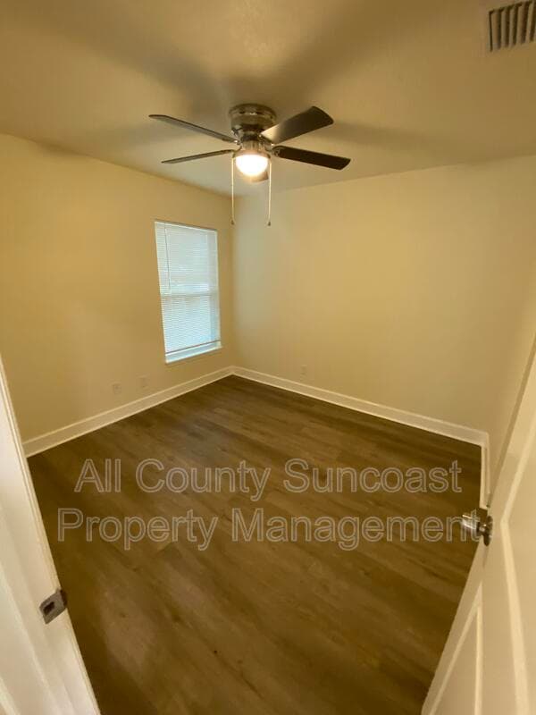 Palm Harbor House: 768 16th St