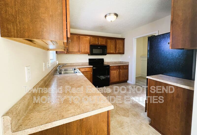 Hope Mills House: 4417 Harborgate Rd.