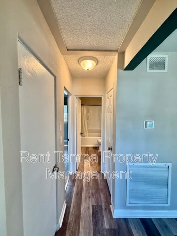 St. Petersburg House: 1635 40th Street South
